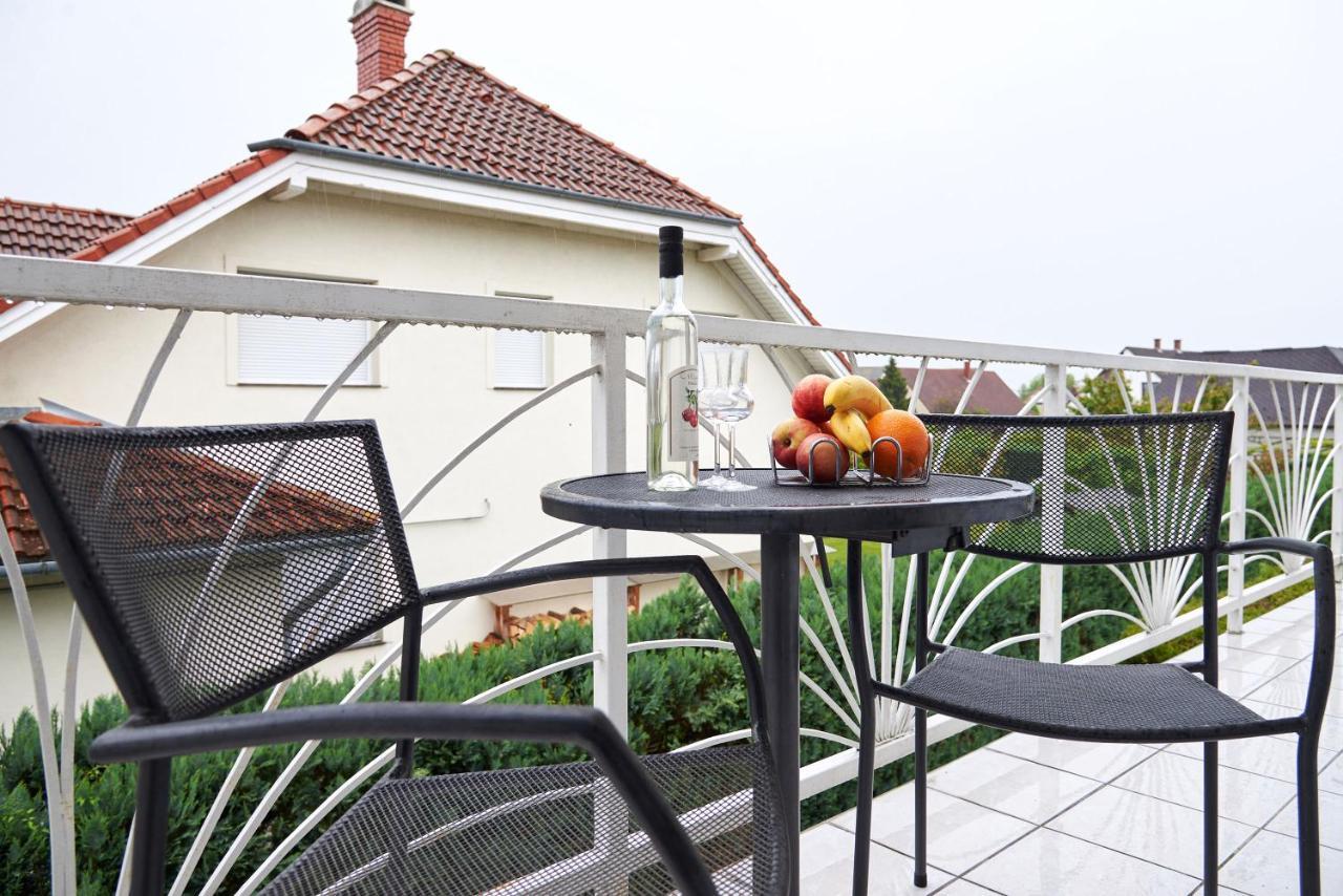 Apartman Brigitte Buekfuerdo Esterno foto
