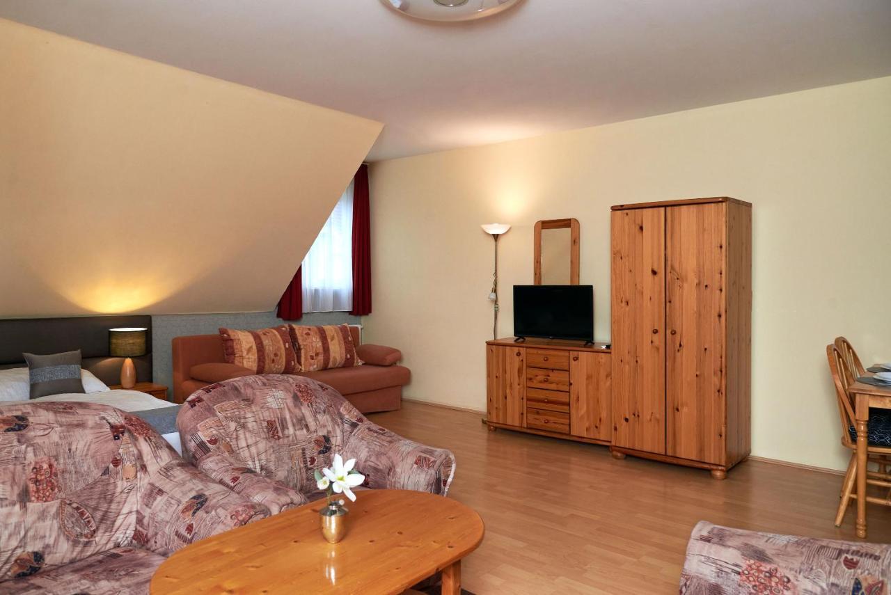 Apartman Brigitte Buekfuerdo Esterno foto