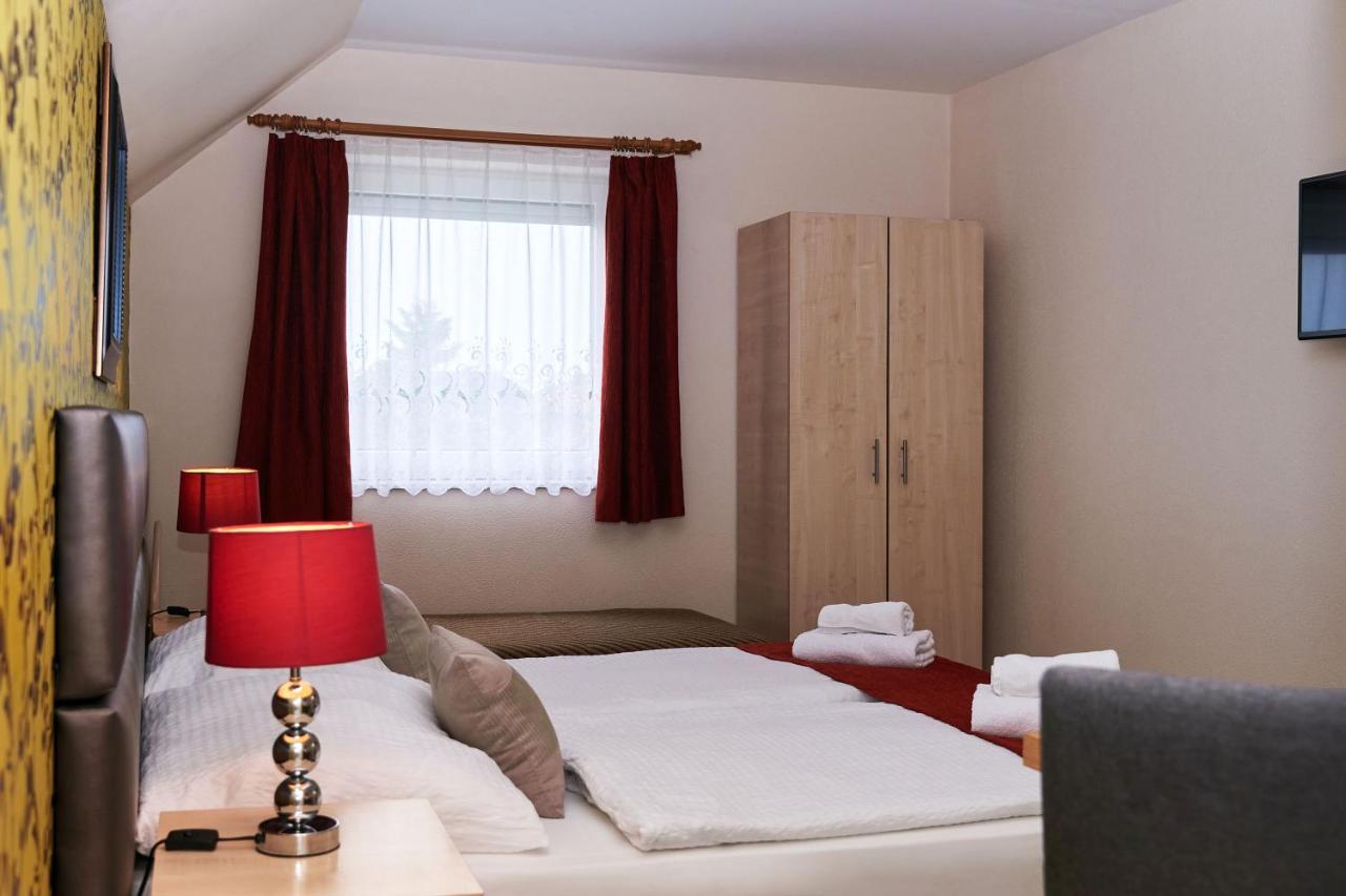 Apartman Brigitte Buekfuerdo Esterno foto